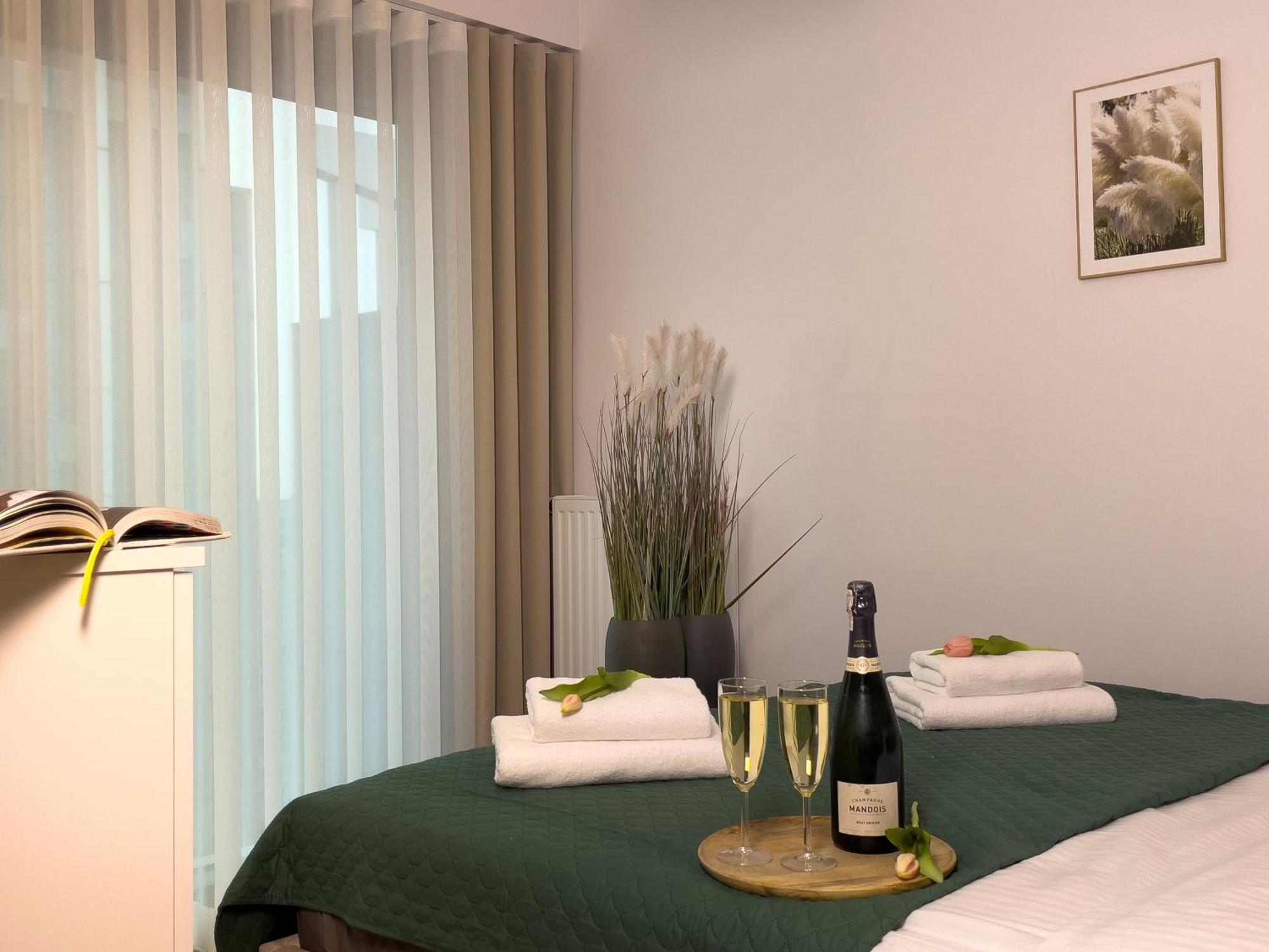 Urban Global Premium, 21st Floor No 5, Free Parking, Self Check-in Apartmán