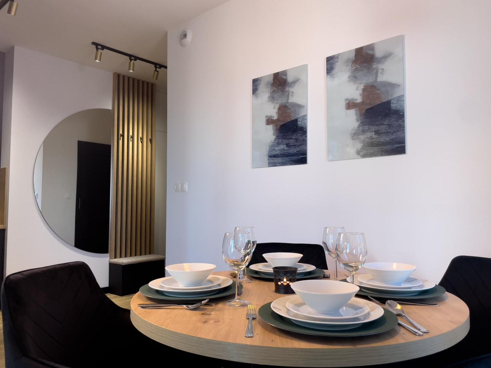 Urban Global Premium, 21st Floor No 5, Free Parking, Self Check-in Apartmán Katovice
