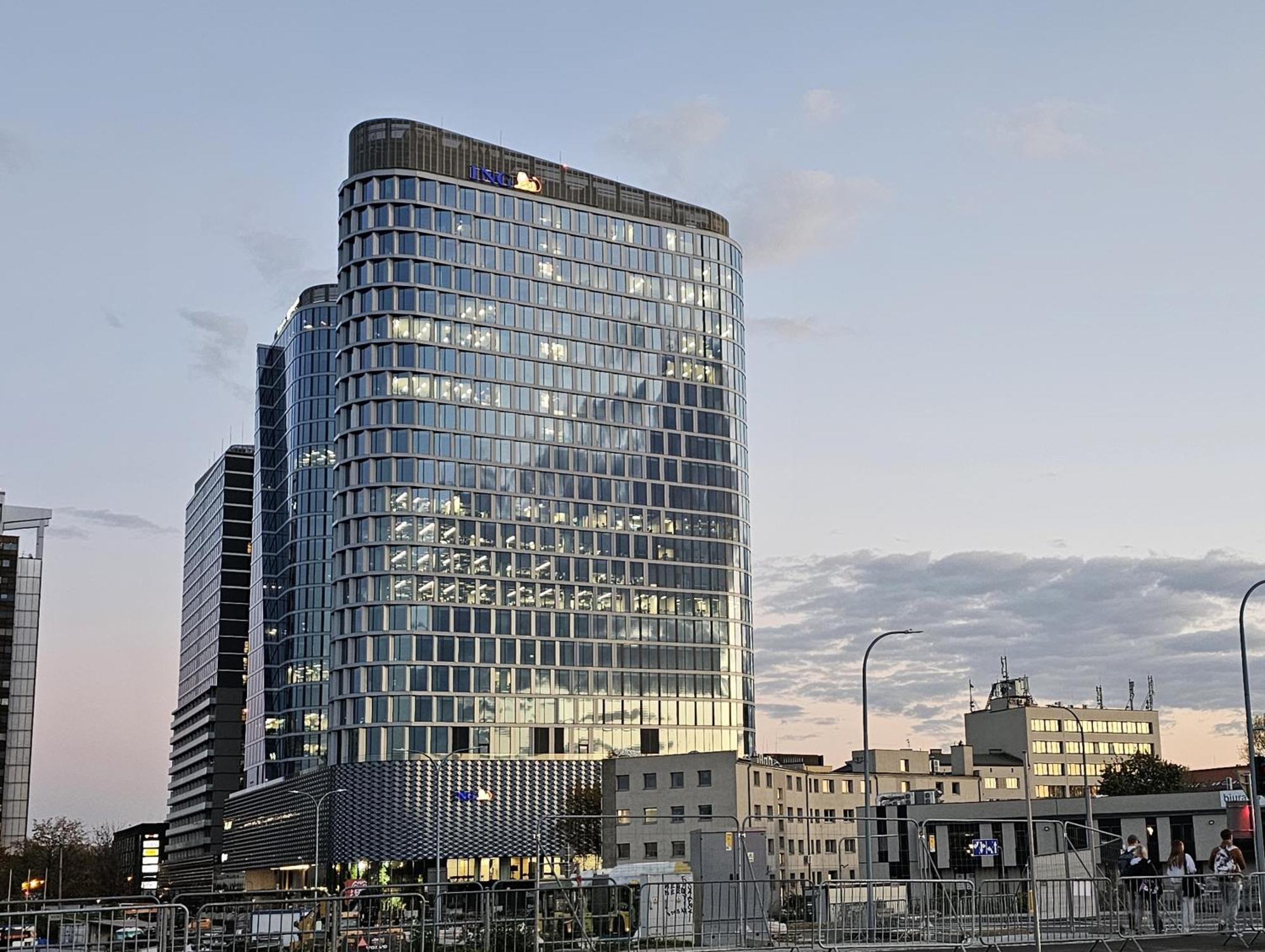 Urban Global Premium, 21st Floor No 5, Free Parking, Self Check-in *