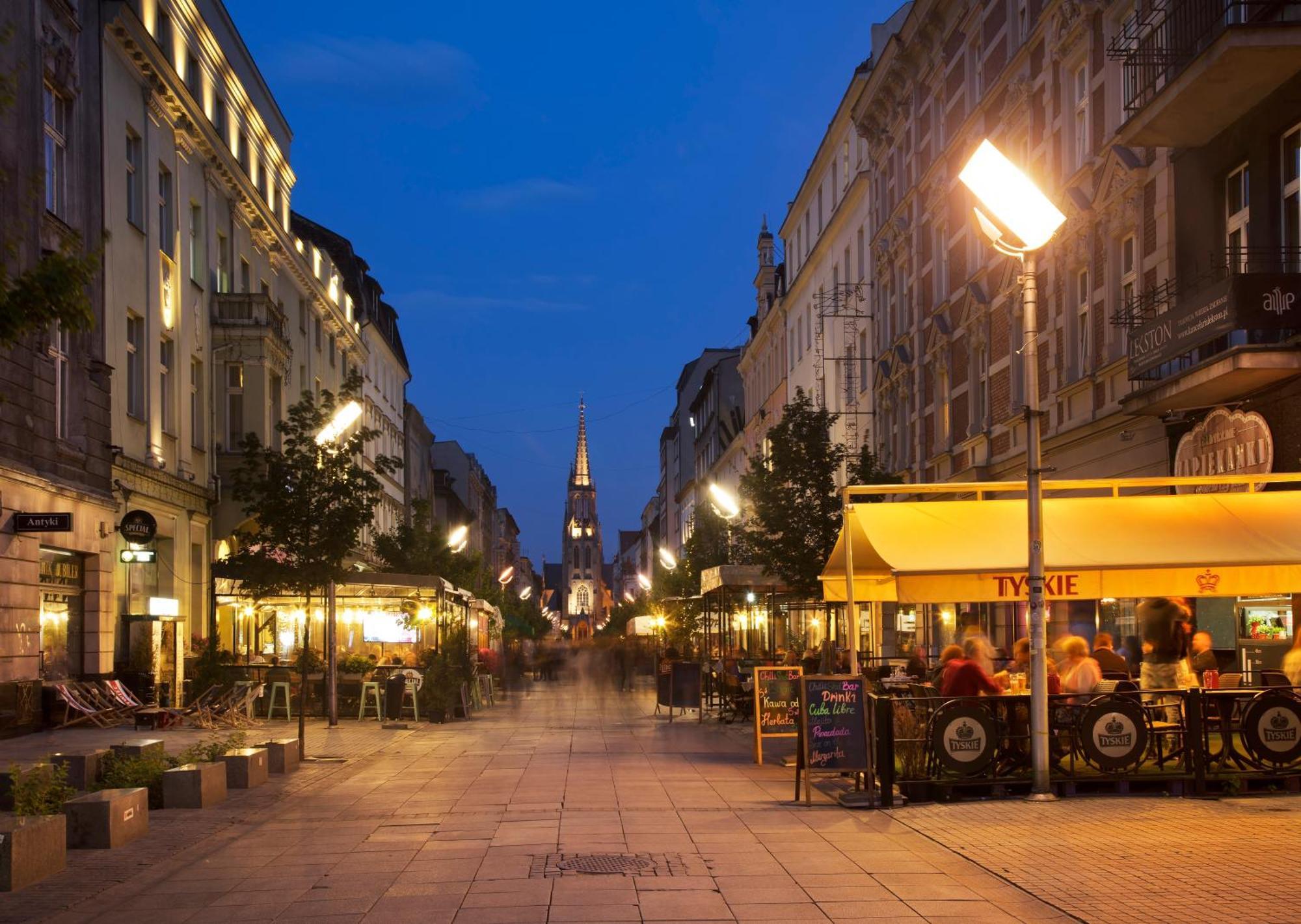 Urban Global Premium, 21st Floor No 5, Free Parking, Self Check-in Apartmán